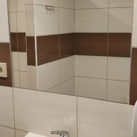 Δωμάτια σε οικογενειακή κατοικία U Anny *